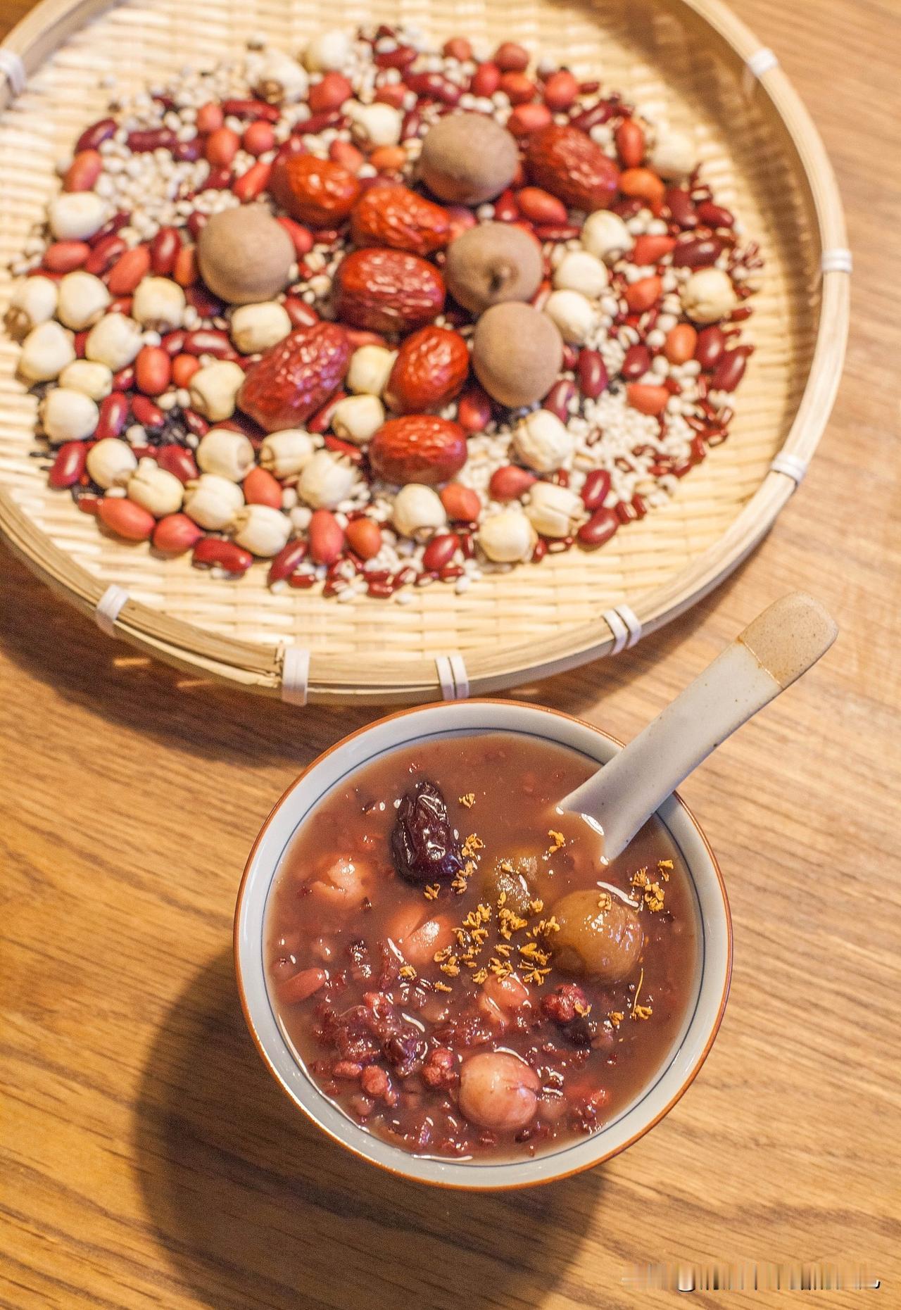  一到晚上就睡不着？记住这几种食物，安神助眠，一觉到天亮不做梦

 
很多中老年