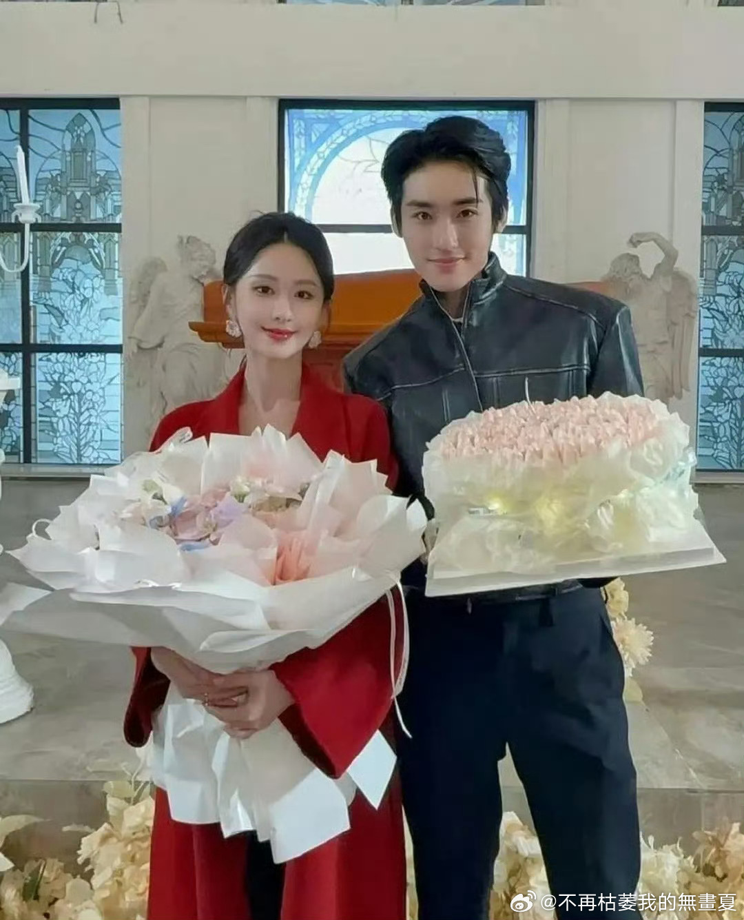 微微一笑很倾城当年是现象级的大爆剧，但是感觉他俩一点红利也没吃上，这是为什么？ 