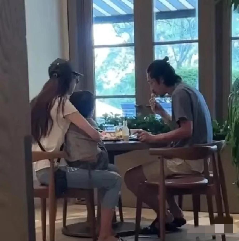林志玲的择偶标准，为何被群嘲

看到最有共鸣的说法，就是林志玲老公给人一种随时会