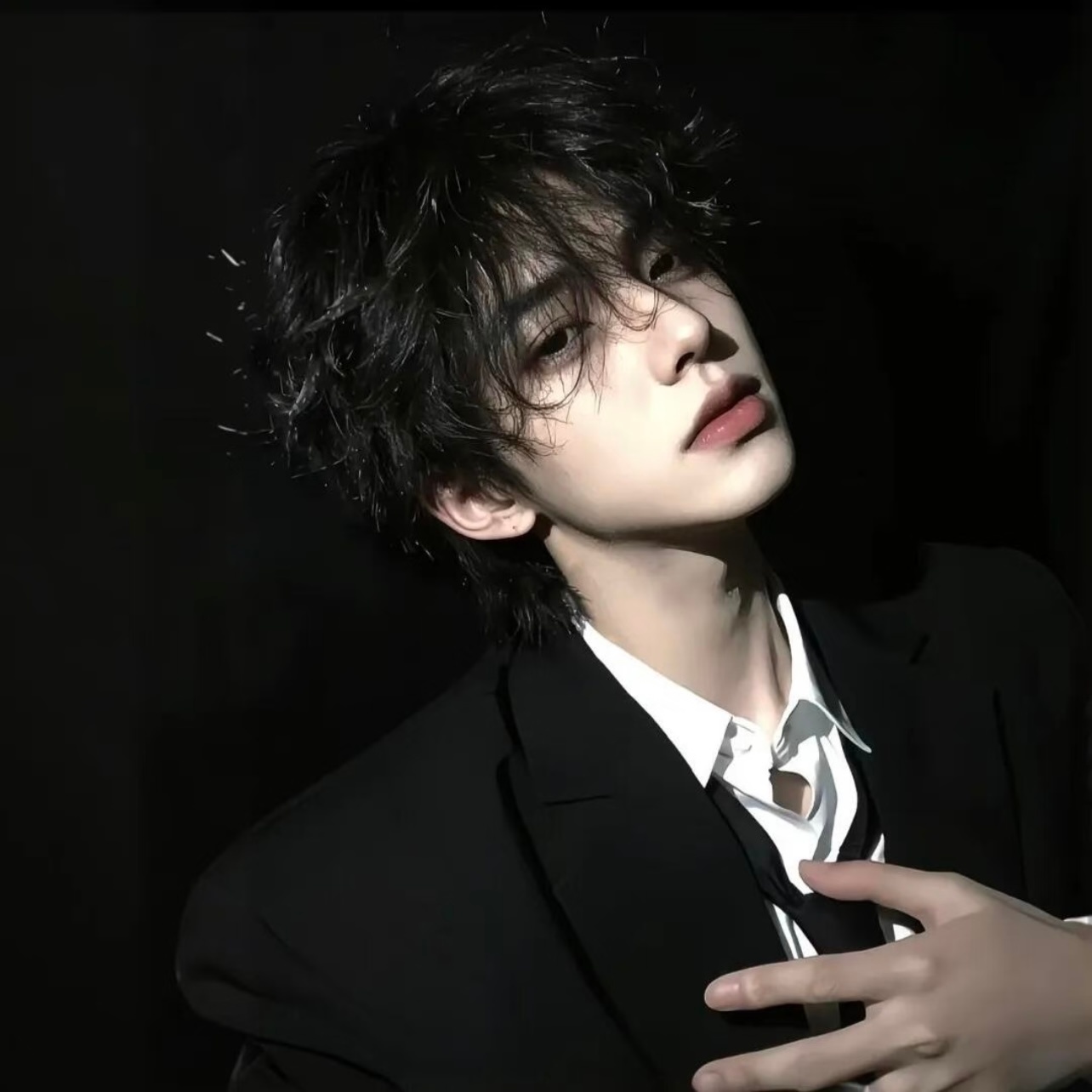 𝑾𝒆𝑪𝒉𝒂𝒕｜男头氛围感男头  | 不明显情头  | 优质男头  |