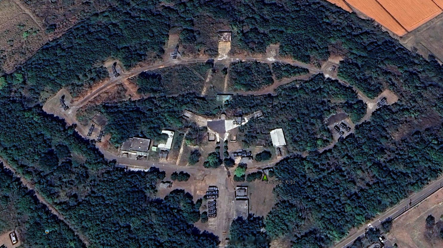 台军新一个天弓3连完成阵地进驻：2月最新的卫星照片显示，台中都会公园旁的原霍克导