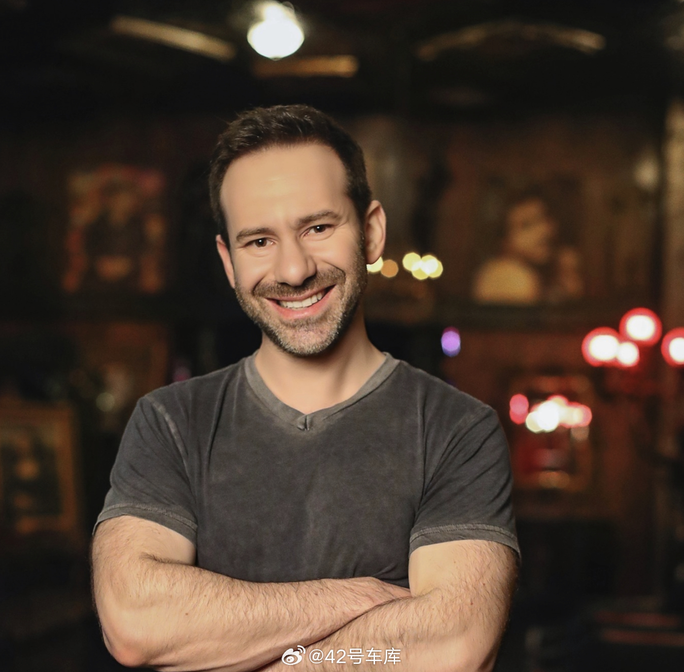 比英伟达十倍会赚钱的 OnlyFans 的创始人： Leonid Radvins