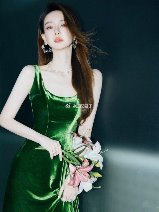 戚薇cos羌青瓷戚薇铁了心要养梦女 啊啊啊你可以永远相信戚薇的cos 