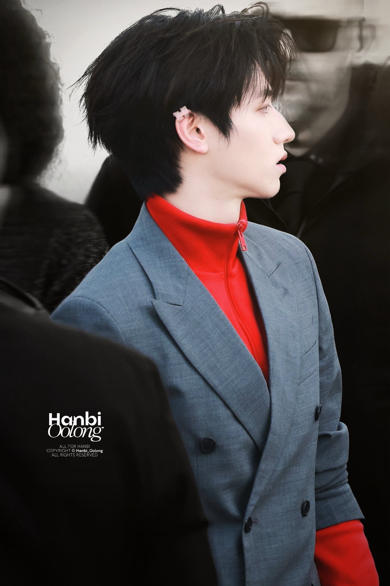 韩国站姐发的朱志鑫 韩国站姐发的朱志鑫米兰时装周上的闪耀明星精致五官+超绝侧颜！