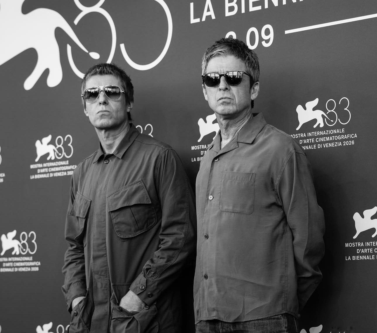 Noel & Liam Gallagher亮相威尼斯电影节宣传Oasis纪录片：