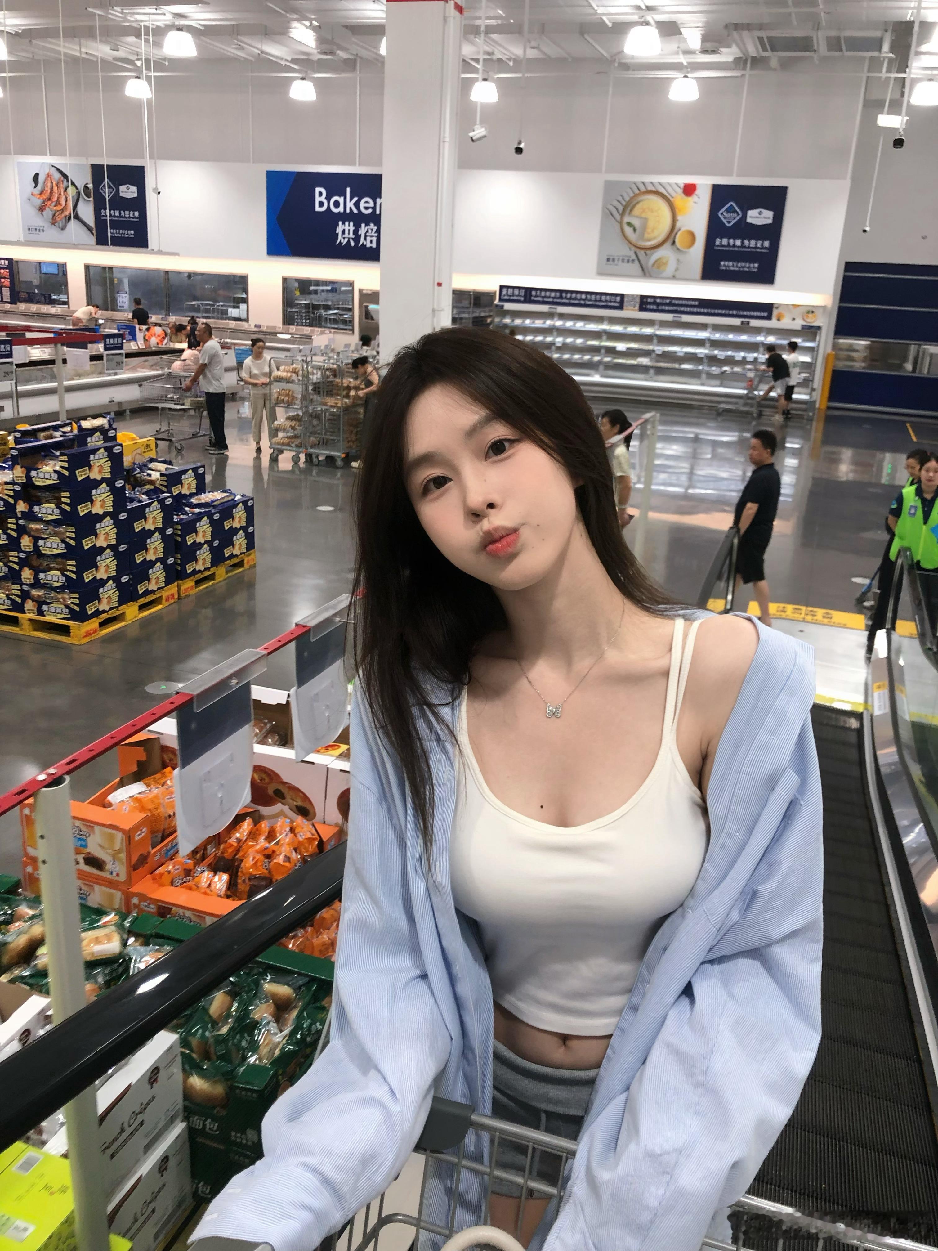 逛超市咯🛒 ​​​