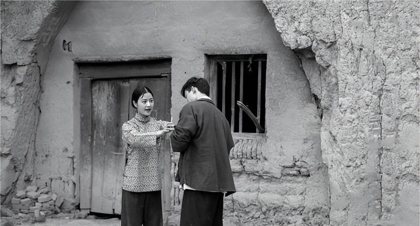 1968知青姐妹：陕北下乡分道扬镳，1992西安重逢才懂日子没白熬
1968年春