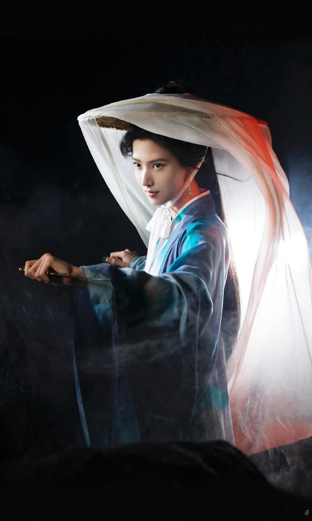 卢昱晓眼神秒切太牛了卢昱晓眼神秒切 卢昱晓这段眼神秒切太有功底了！《何不同舟渡》