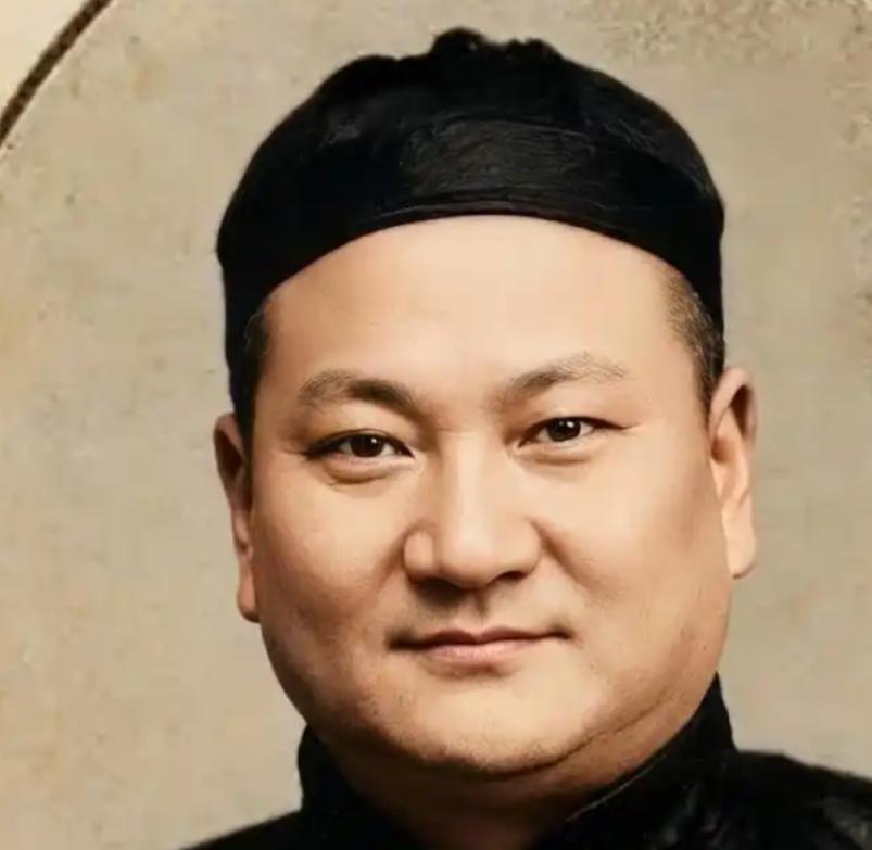 1949年，上海解放后，我党准备清算青帮老大，工作人员整理名单汇报时，问及"江北