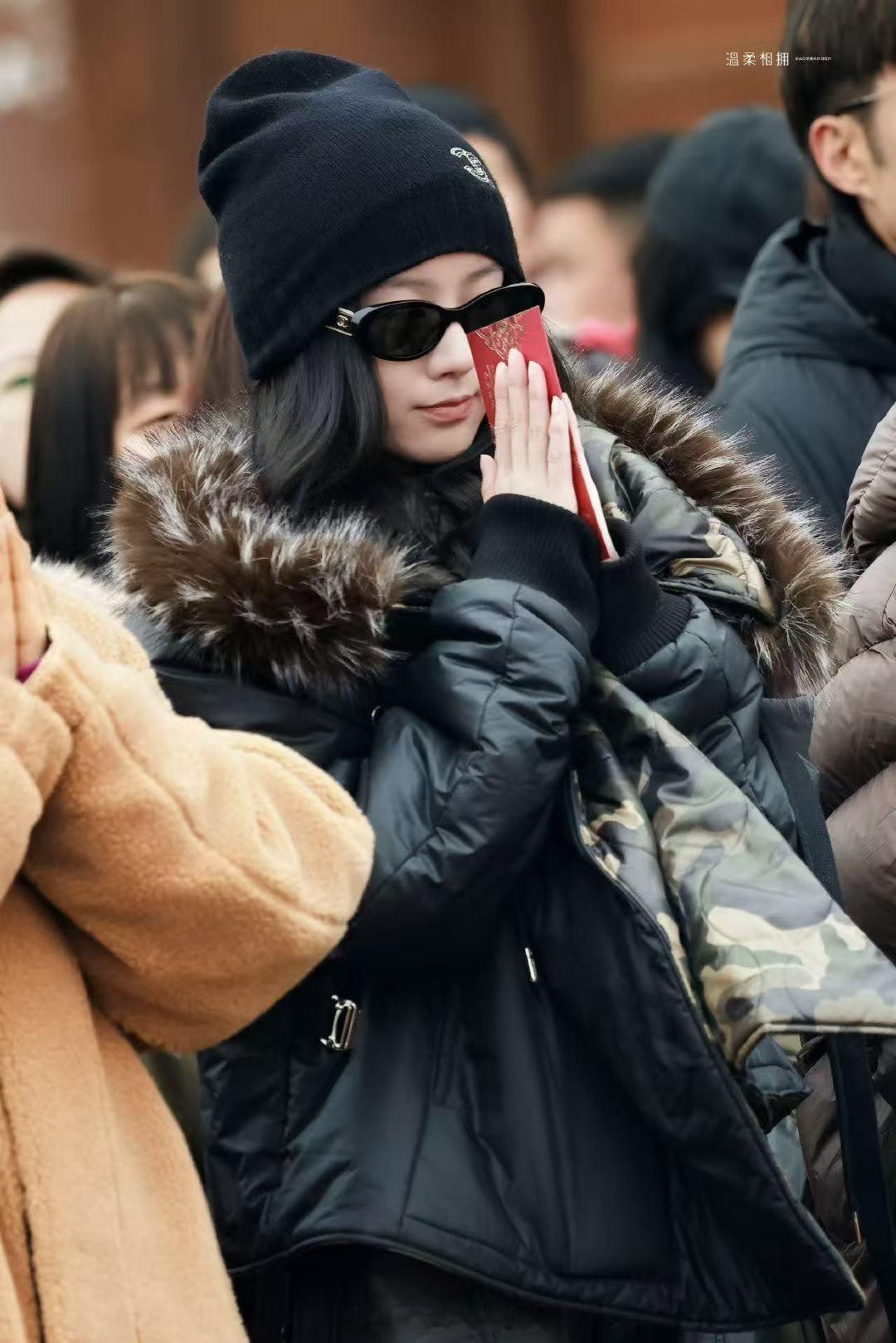 月明千里  《月明千里》开机啦，恭喜女主角开启新旅程！已经迫不及待想看到落难公主