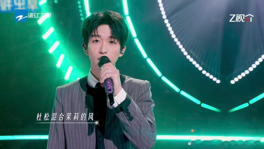 黄子弘凡杨丞琳匿名的好友天赐的声音天赐的声音神仙舞台诞生，杨丞琳情歌功底扎实，黄