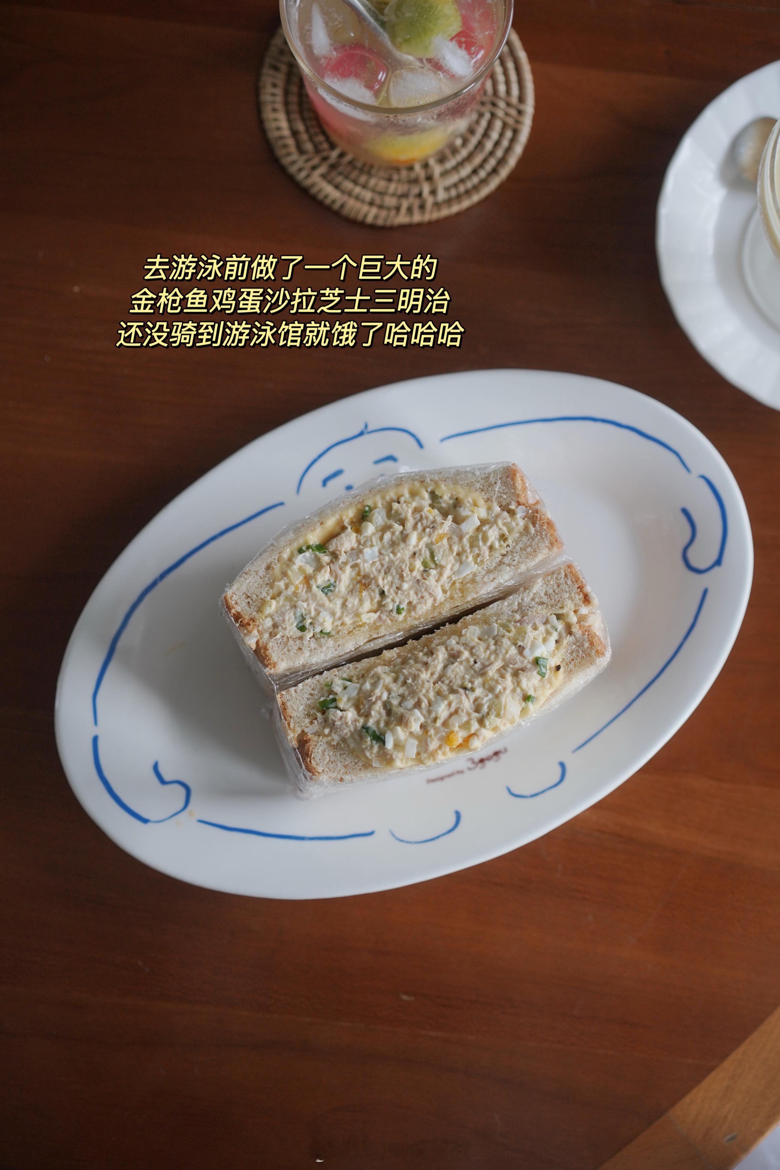 成功被杭州的夏天PUA！经历了连续几天的体感40+，今天35度，骑车出门竟然感受