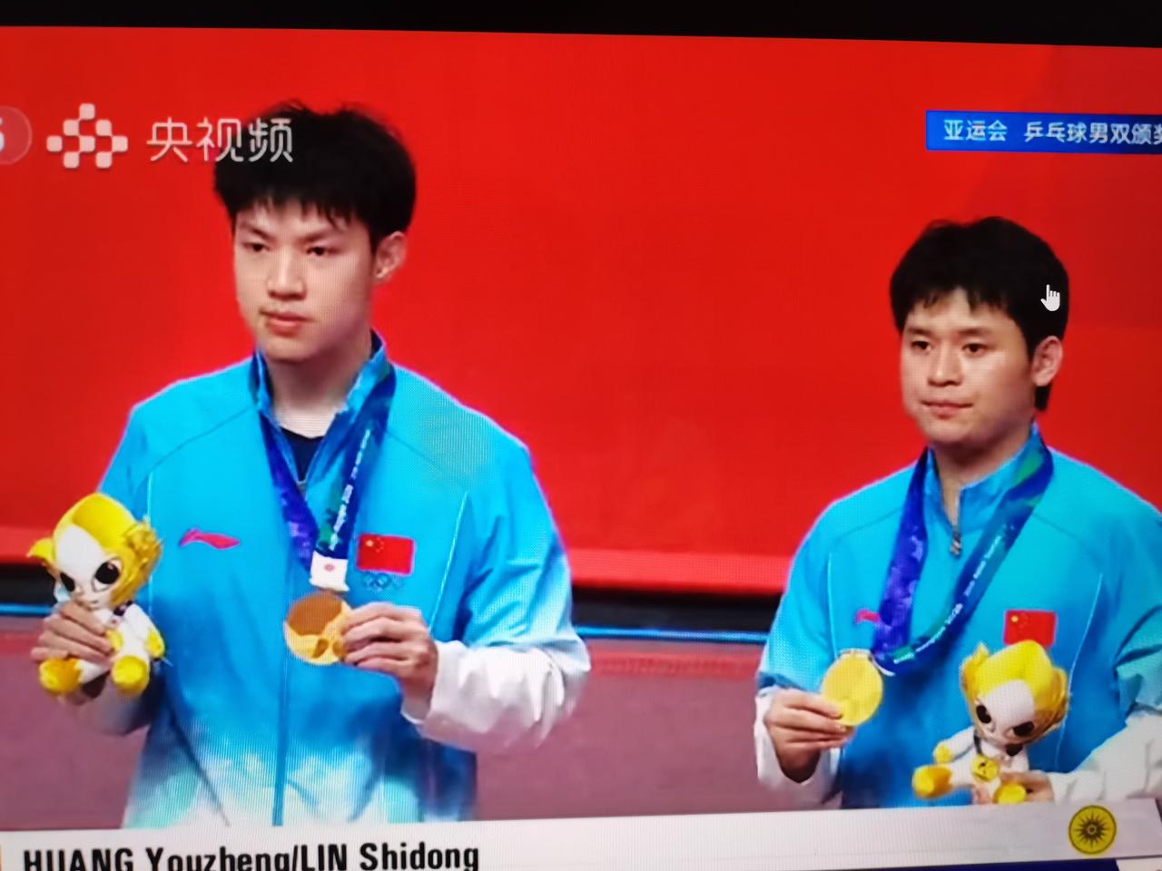 林诗栋明日冲击亚运会第三块金牌
男团夺金失利不但没有影响到国乒团队的后续发挥，反