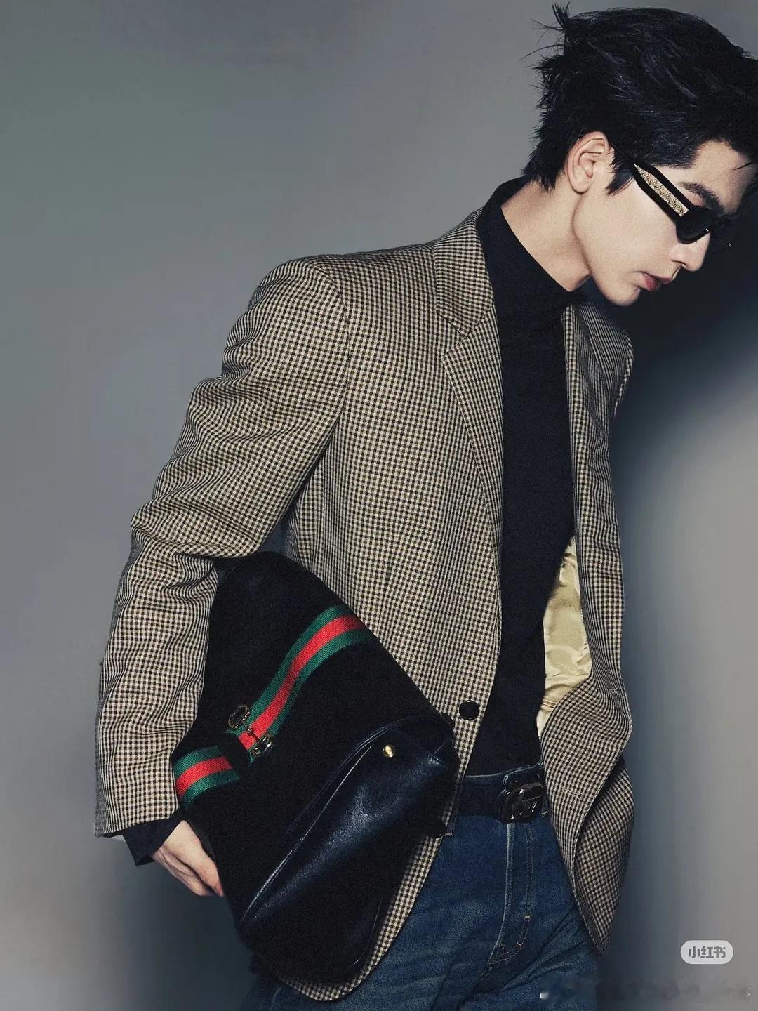 张凌赫Gucci最新大片，帅哥自带贵气 