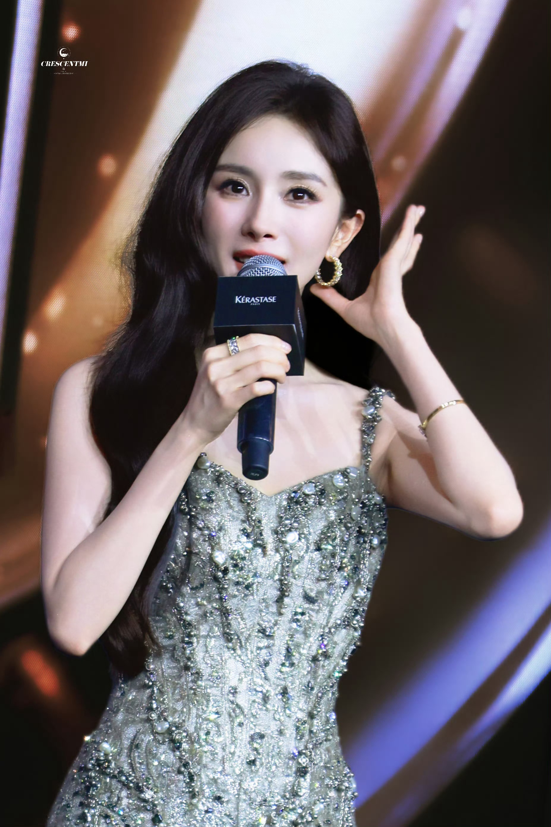杨幂女王的眼睛好美好美 ​​​