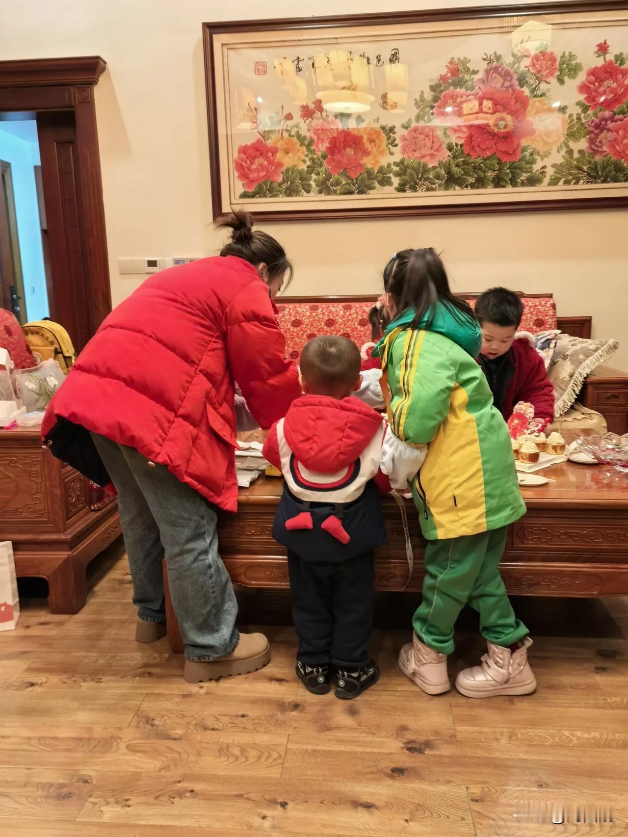 七律.祝福龙宋府主人寿辰开心快乐
（2024年12月31日）
锦绣香江龙宋家，张