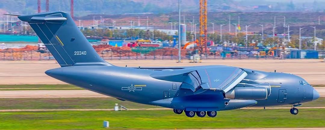 扫黑除恶是我们的使命和初心，不论是国内，还是国际上。