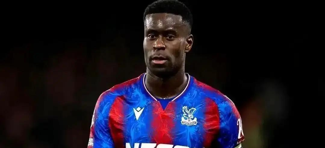 看着拜仁签下格伊，巴萨连报价都发不出。这不是缺钱，是工资帽把你锁在了过去。
 