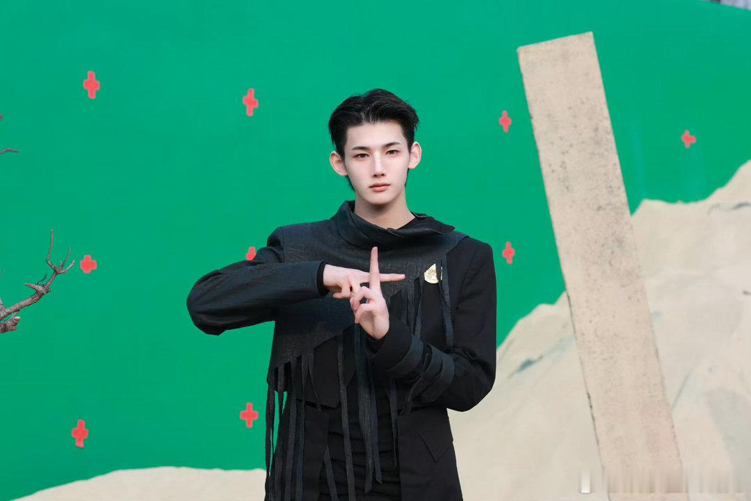 andTEAM回归showcase ANDTEAM九个人的化学反应真的绝了。新歌