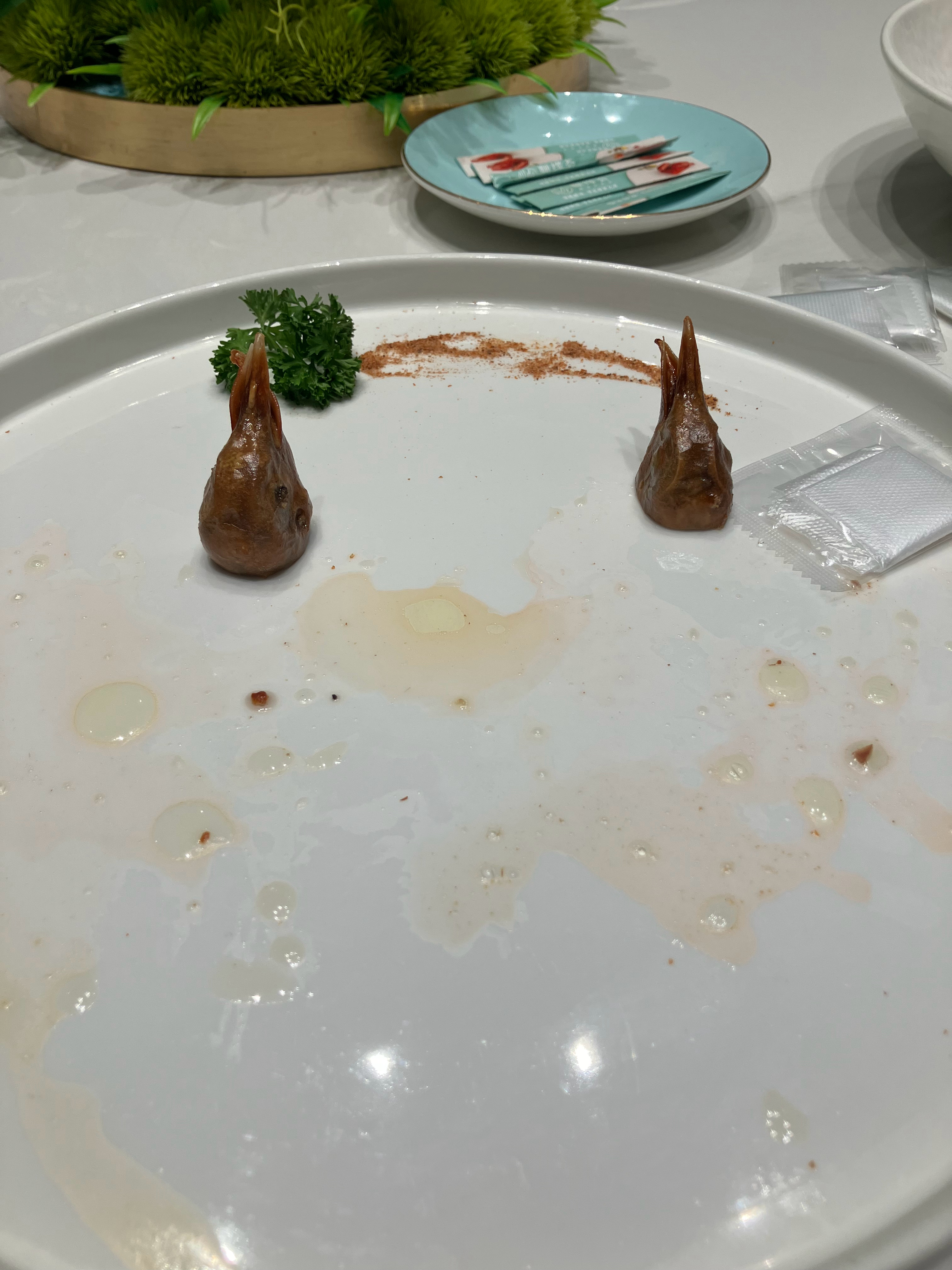 两个嗨佬已经被斩杀击毙！ 