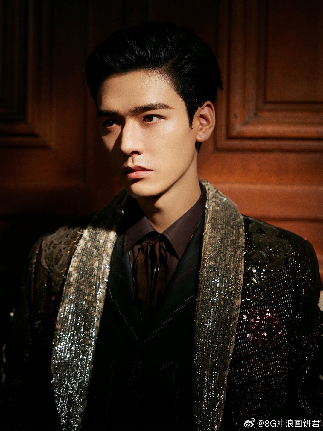 看个剧被龚俊考上了 谁懂啊！本想看龚俊演法官耍帅，结果被他当场“考试”了。一边看