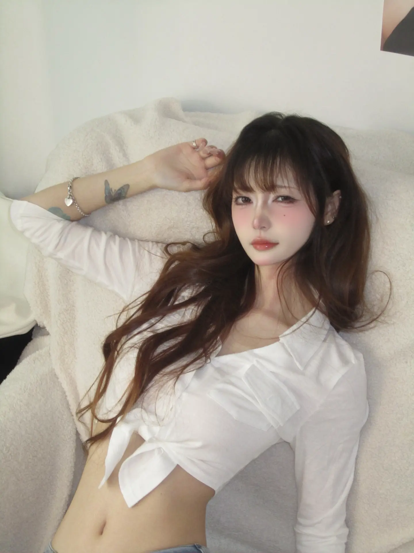 和你比起来 她们索然无味。 雯子一分钟给我速拍的