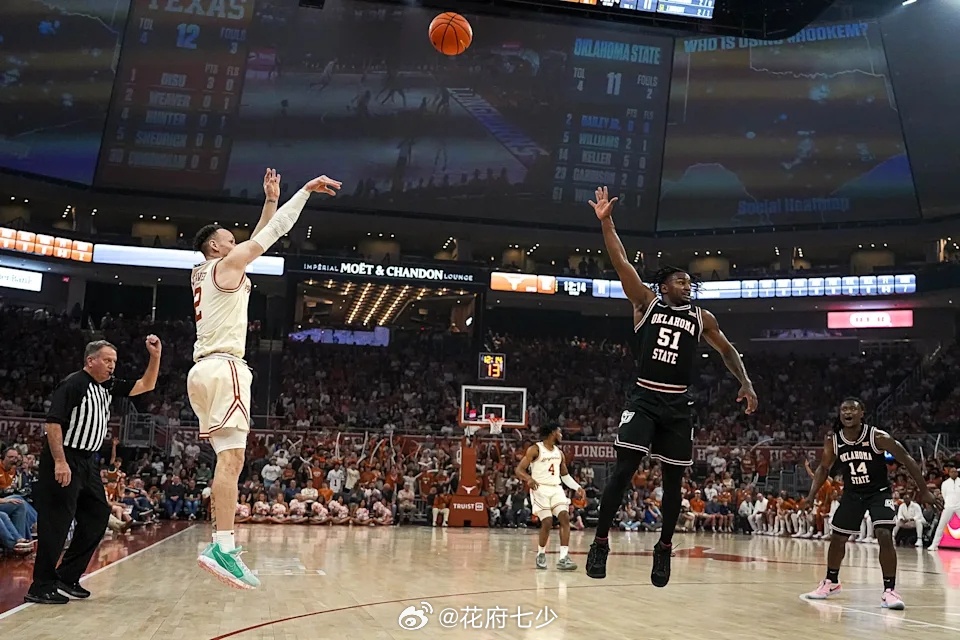 试训名单更新：德州大学6尺3寸后卫韦弗（Chendall Weaver，03.1