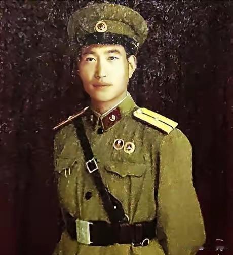 从普通战士到边境英雄，姚双龙用一生坚守祖国南疆

这个人叫姚双龙，是云南鹤庆人，