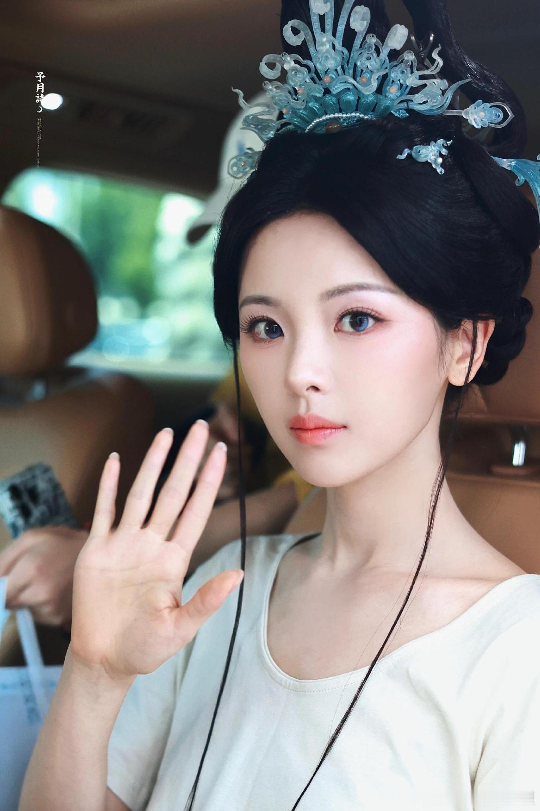杨超越杨超越峨眉出妆好美杨超越客串谢观妙 我宣布这个古偶不能没有杨超越啊，客串峨