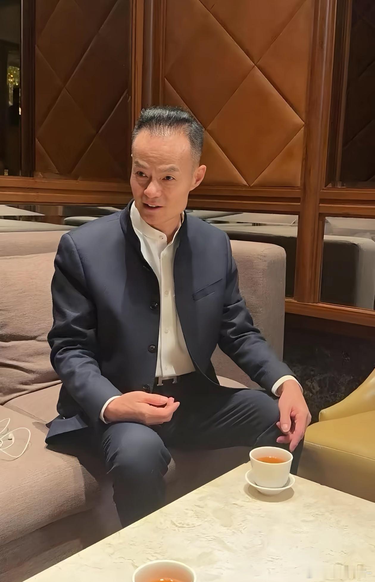 复习下傅老师的四大忌： 普通人听到的： 重仓猛干、浮盈加仓、频繁交易，技术分析，