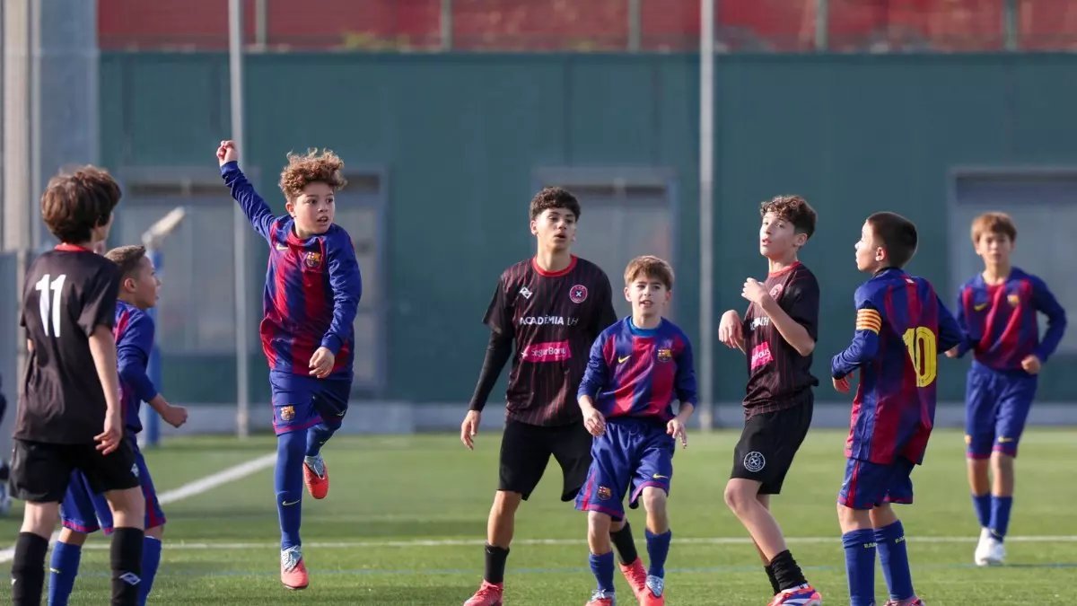 每体：巴塞罗那 U12 队在战胜国会队(10-0)后取得了一项了不起的成就。 值