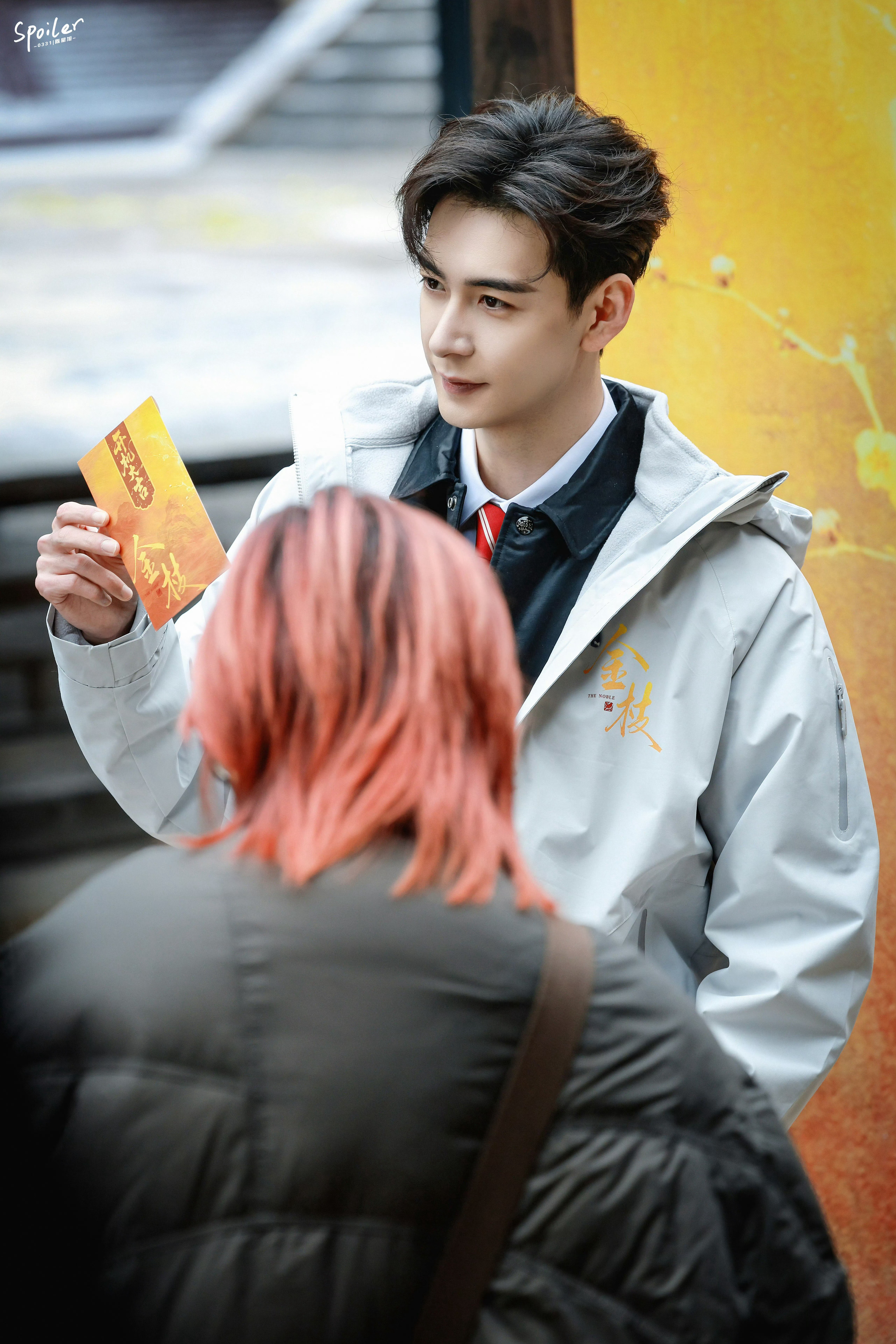 陈星旭 没提前让我背稿 只知道众x又破费啦，从上到下天天虐恋金枝一番男主，一会儿