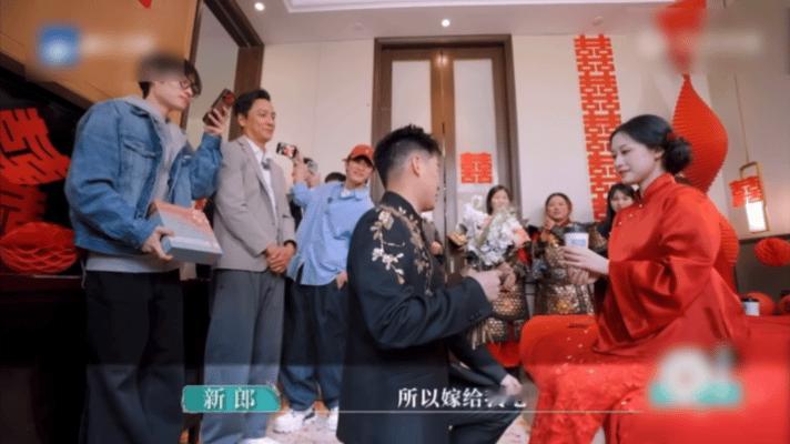 井胧误闯婚庆摄影赛道风华合伙人歌手跨界变身婚礼摄像师，构图取景都很在线，随手一拍