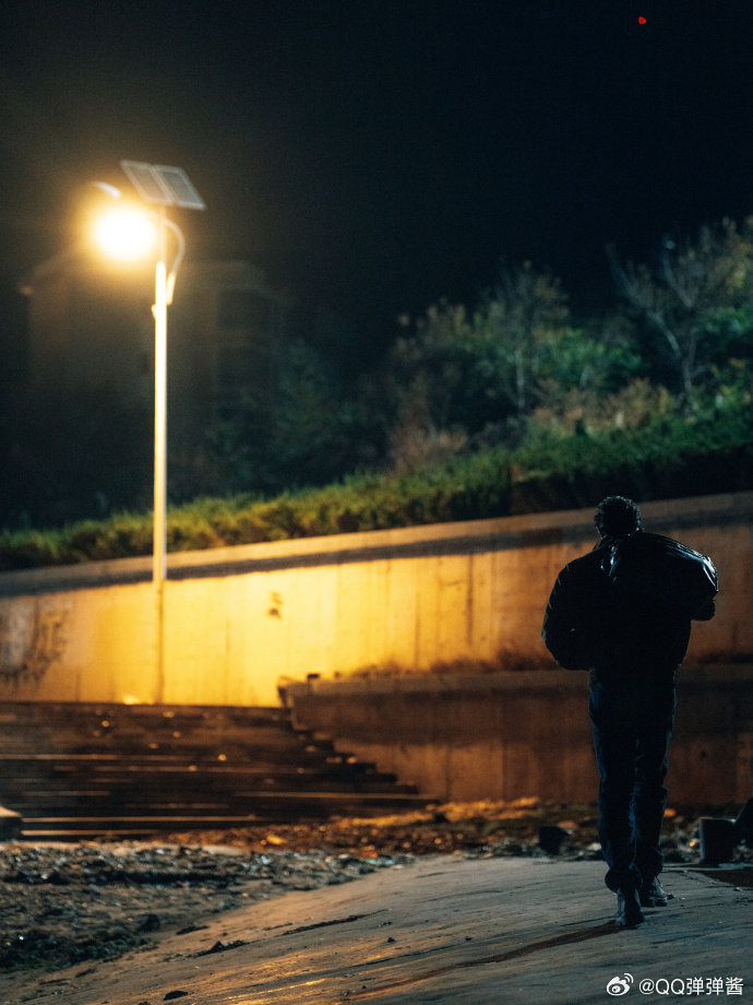 黄景瑜你也没说打拳完整版这么虐我们的小满怎么这么让人心疼小满哥的遭遇，让我想起了