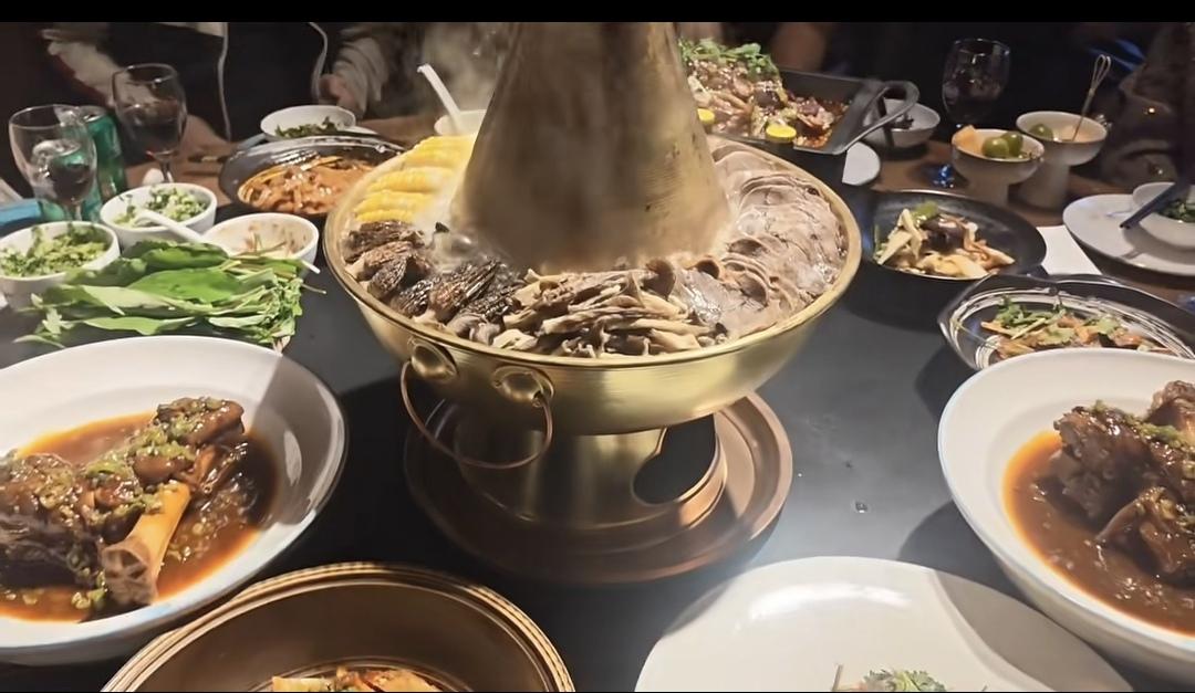 大多数夫妻感情都不太好
一是他们缺乏和谐的性生活
二是他们囊中羞涩
三是对方家庭