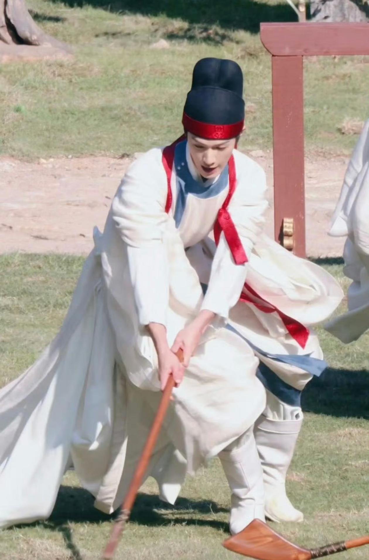 谁撞的 这个言尚也太可爱了 申请让李昀锐出战哈哈哈 