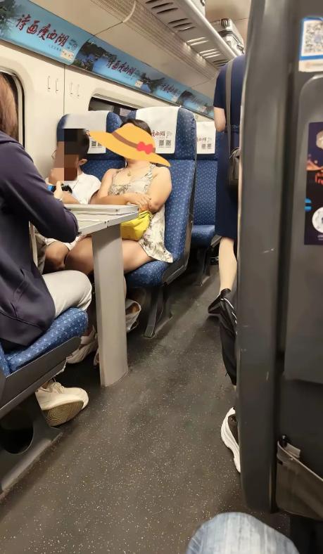 动车上可以穿这种衣服吗