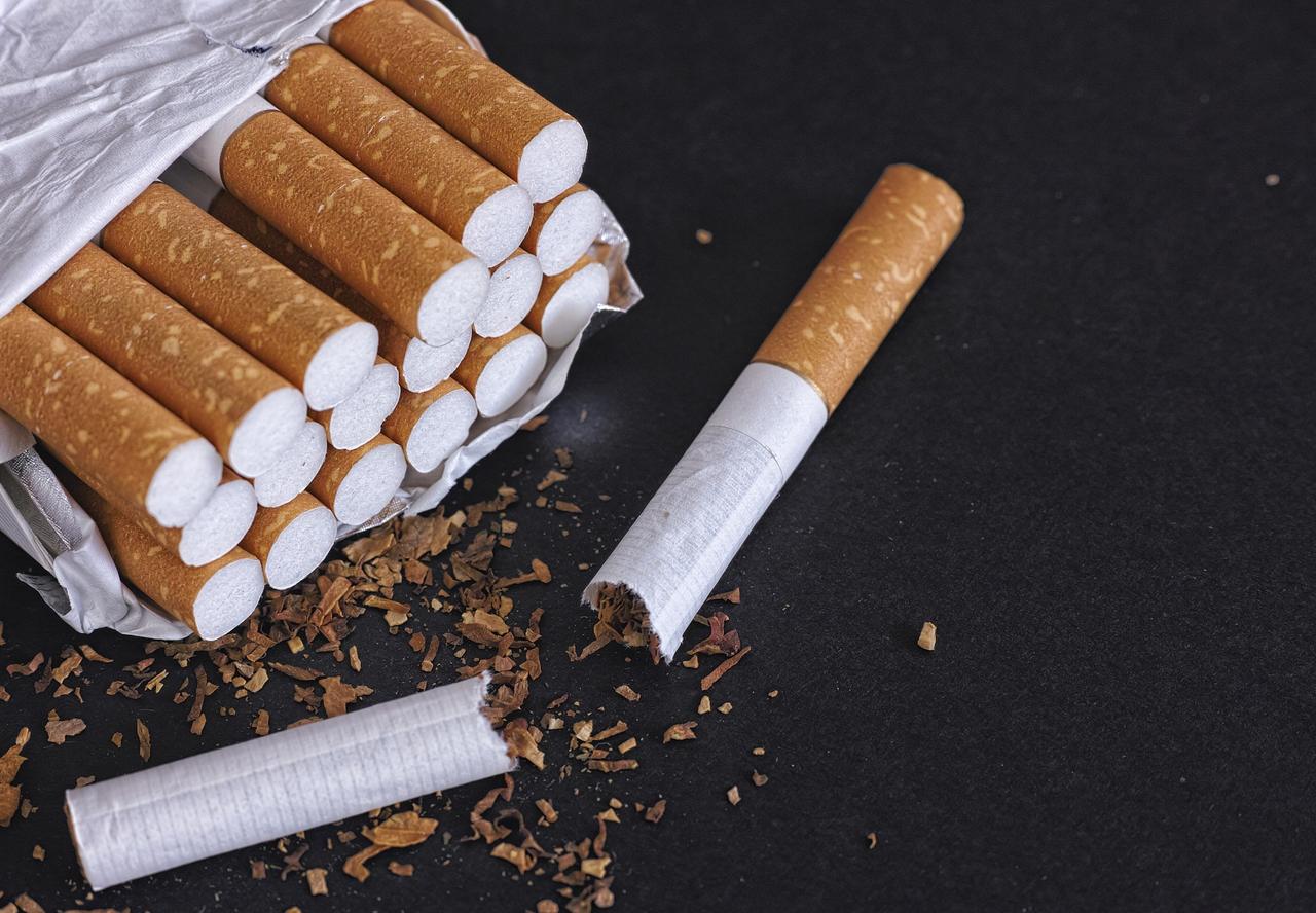 烟草下乡终于来了！

家电下乡，摩托车下乡，汽车下乡大家都听得多，估计烟草下乡也