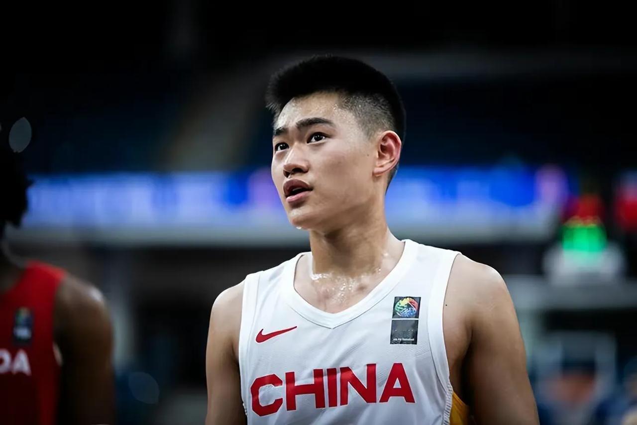 中国男篮新一期集训名单出炉，这两点还是很值得期待的

集训名单：赵维伦、杨瀚森、