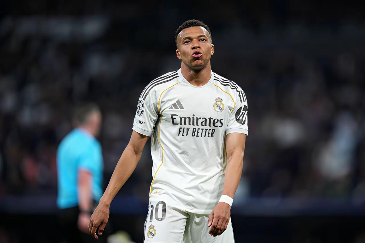 姆巴佩今年又要“四大皆空”，唯一的“救命稻草”就是世界杯了……！

俱乐部方面，