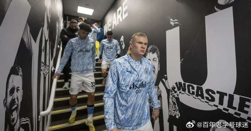 📺 观赛指南📚 比赛详情🆚 历史交锋👥 裁判信息📌 最新球队动态📊 