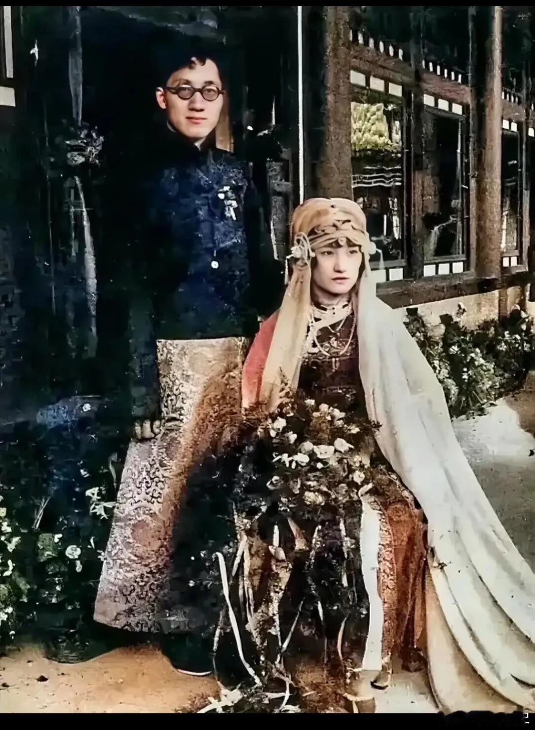 1928年，徐志摩的母亲听闻上海的种种流言，专程从海宁赶来。推开公寓雕花房门，眼