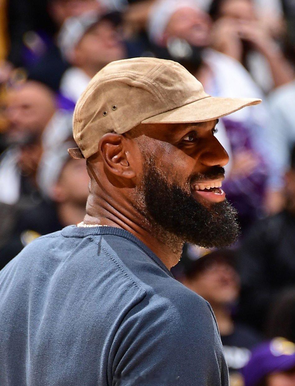 詹姆斯计划今天迎来本赛季首秀 