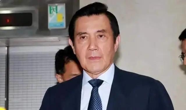 今日，有台媒报导指出马英九亲上火线接受专访说明为何开铡萧旭岑、王光慈，直指两人涉