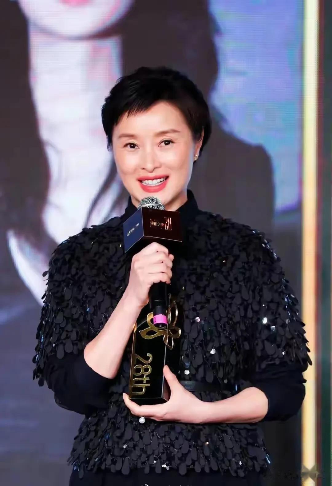 《我的前半生》才是“白玉兰”第一大赢家，马伊俐一句祝福，压力给到靳东？

本届白