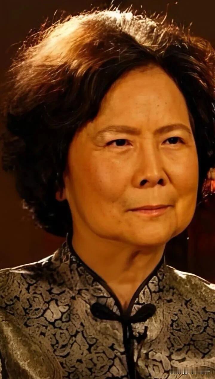 了不起的女人！拍出了精品电视剧！几代人看不够！盛世美颜1982年《西游记》总导演