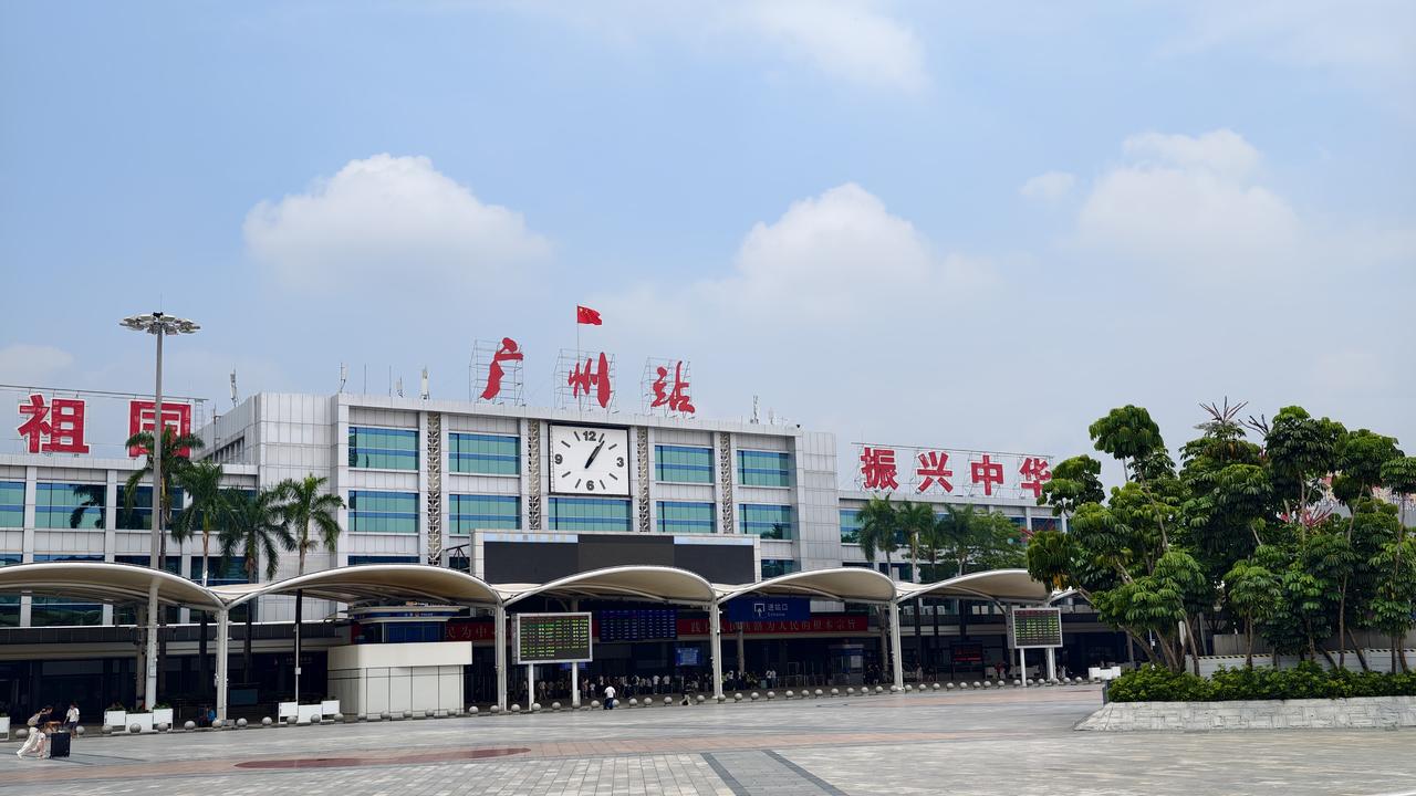 昨天在云浮新兴的六祖景区点了一个蒸蛋、一份手撕包菜，85元。今日和朋友在广州大佛