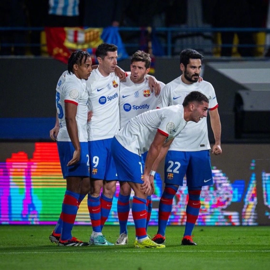 莱万多夫斯基和费兰·托雷斯将是下赛季球队的主力前锋，弗里克非常信任费兰的门前嗅觉