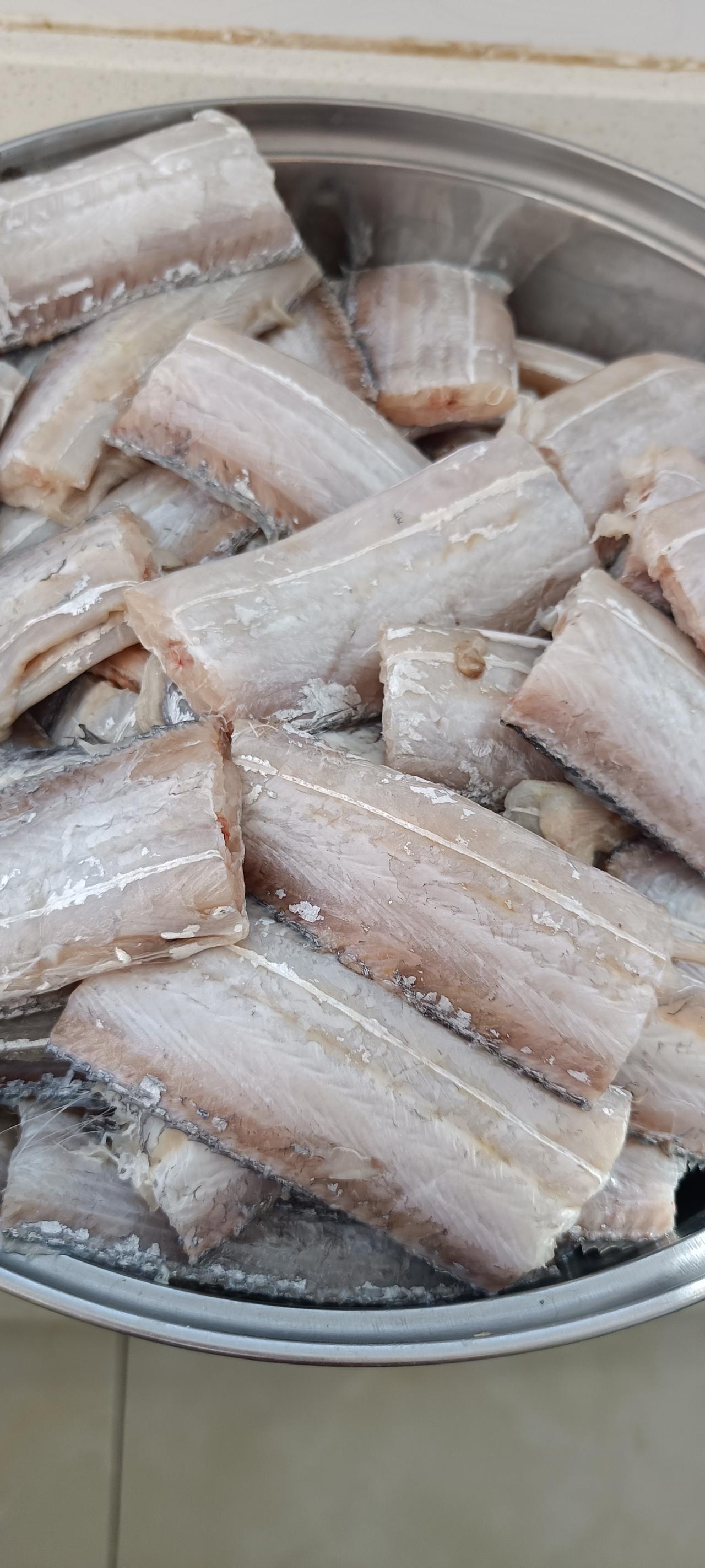 关于带鱼上面的白膜，怎么能去掉，我特意写了一篇小作文，我去评论区找答案。
真的，