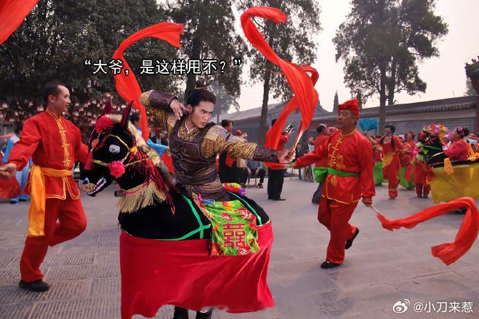 封神2神仙也要过年 雷公提醒大家：过节发誓可得慎重，后果可能比想象的更复杂。 